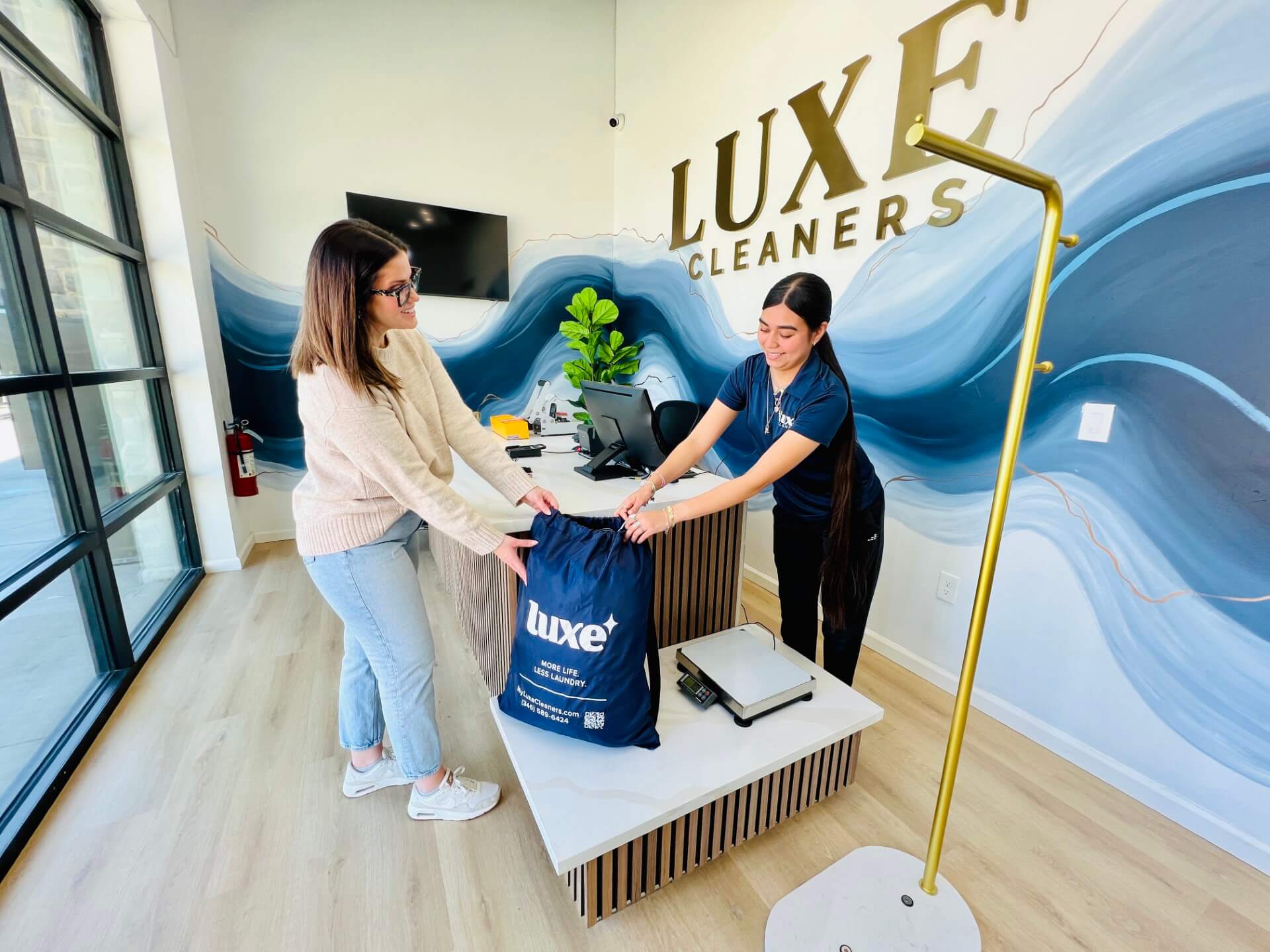 luxe customer drop off service